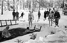 Ice swimming in Estonia in 1972 Talisuplus Nelijarve Purgatsi jarves 72 (03).jpg