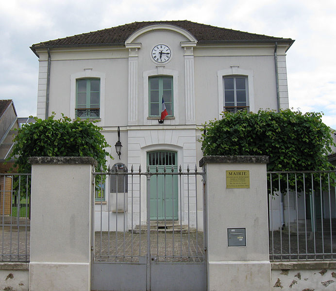 File:Tancrou mairie.jpg