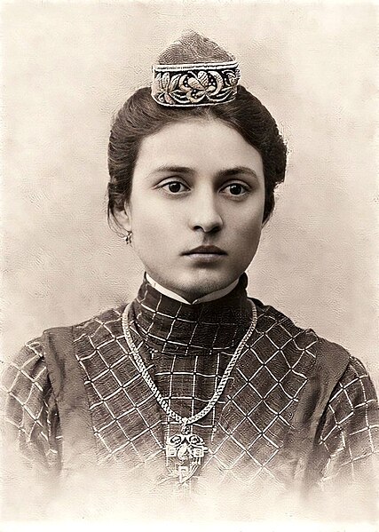 File:Tatar woman.jpg