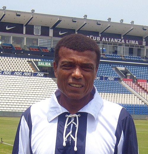 Футболист анри куинтерос