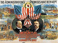 McKinley et Roosevelt en médaillons au centre de l'affiche sous des drapeaux américains. À gauche, des dessins montrent la situation difficile du pays en 1896 et à gauche, l'année 1900 est représentée par des images plus heureuses.
