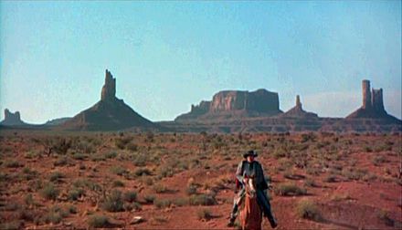Spesso citato come uno dei migliori western, Sentieri selvaggi (1956) influenzò registi come Martin Scorsese, Steven Spielberg e David Lean.