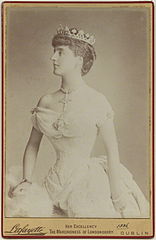 Theresa Susey Helen Talbot, 6th Marchioness of Londonderry (cabinet card, 1886).jpg