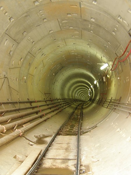 File:Thessaloniki Metro Tunnel 08.JPG