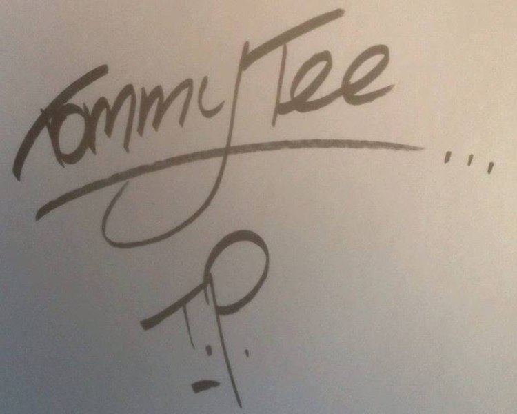 File:Tommy Tee - Signature.jpg