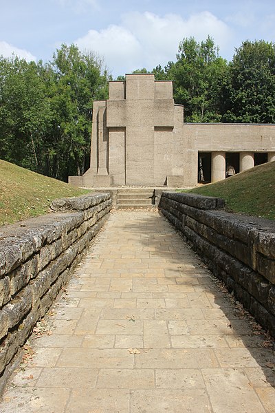 File:Trench of Bayonets (20317640846).jpg