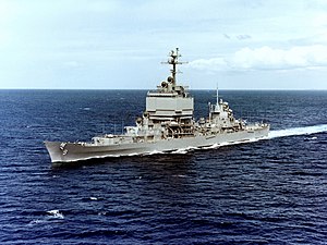 USS Long Beach (CGN-9) underway off Oahu on 9 May 1973.jpg