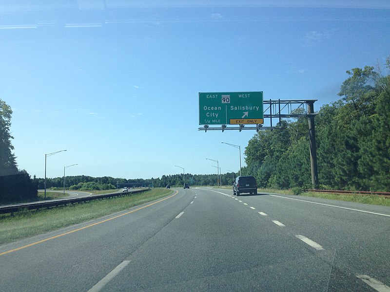 File:US 113 SB at MD 90 WB exit.jpeg