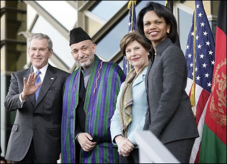 Tập_tin:US_Presidential_Visit_to_Afghanistan_2006_-_welcoming_ceremonies.jpg