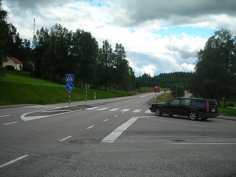 File:Väg 172 Färgelanda.jpg