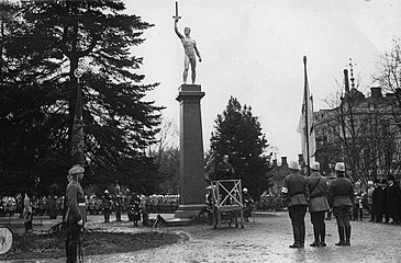 Dévoilement de la statue de la liberté à Tampere en 1921.