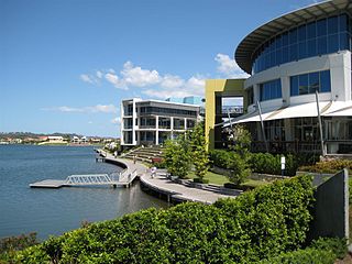 <span class="mw-page-title-main">Varsity Lakes, Queensland</span> Suburb of Gold Coast, Queensland, Australia