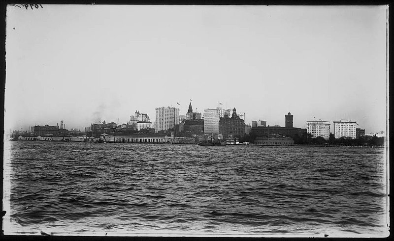 File:View of Battery Park (2786853511).jpg