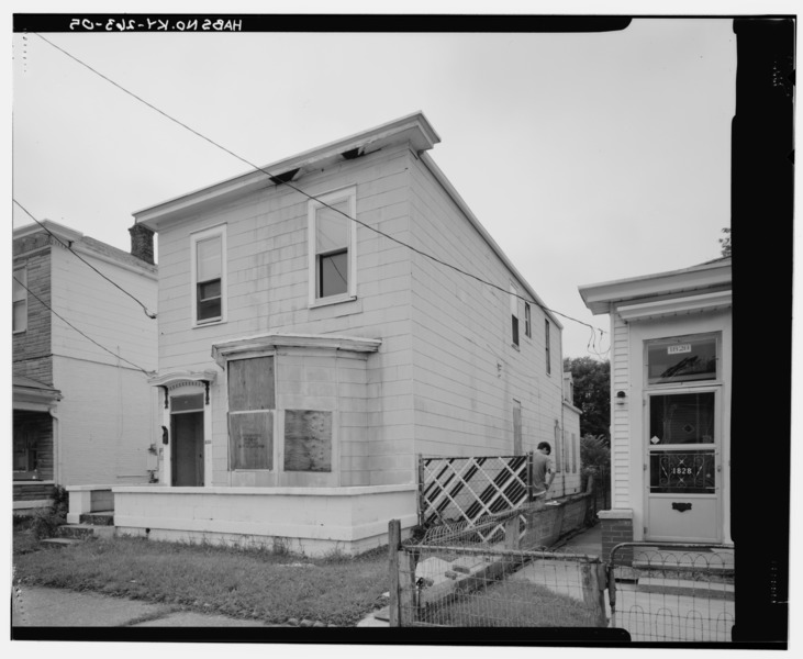 File:View of west facing side. - 1826 West Chestnut Street (House), Louisville, Jefferson County, KY HABS KY,56-LOUVI,103-5.tif