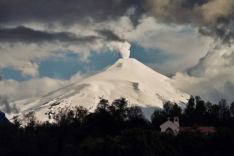 File:Villarrica.jpg