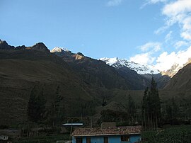 Vista nevado, camino a Machu Picchu - panoramio.jpg