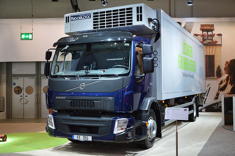 File:Volvo FE cooling truck.jpg