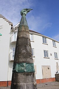Скульптура на набережной, Морская прогулка, Суонси.JPG