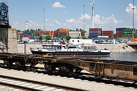 Wien Hafen Freudenau 2019-06-05 005 MS Eisvogel.jpg