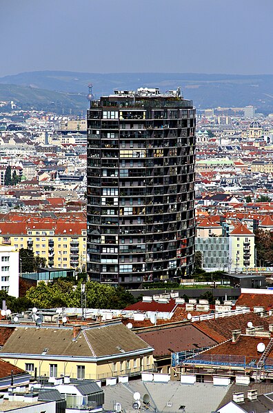 File:Wohnturm Kundratstraße Süden.JPG