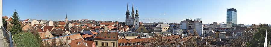 Panoramavy från den historiska Övre staden. Från vänster; Sankt Kyrillos och Methodios kyrka, Zagrebs katedral och Ilica 1.