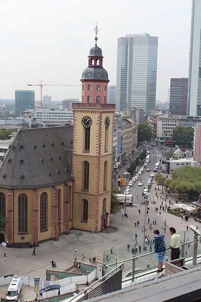 File:Zeil, Frankfurt am Main - panoramio.jpg