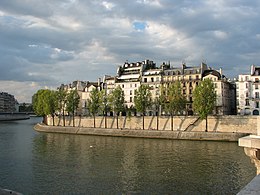 Île Saint-Louis - Quai d'Orléans (Paris).jpg
