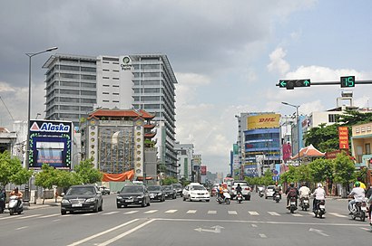 How to get to Phú Nhuận with public transit - About the place