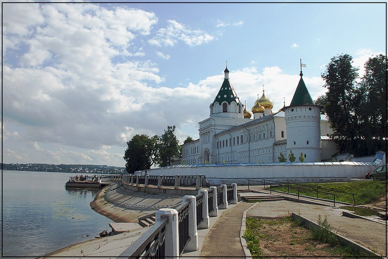 File:Ипатьевский монастырь - panoramio.jpg