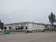 Земська лікарня (нині — Обласна дитяча лікарня) на перетині майдану Волі та Соборного проспекту