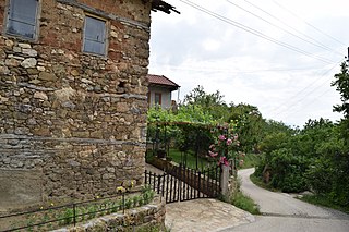 Стара куќа во селото Ораовец (1).jpg