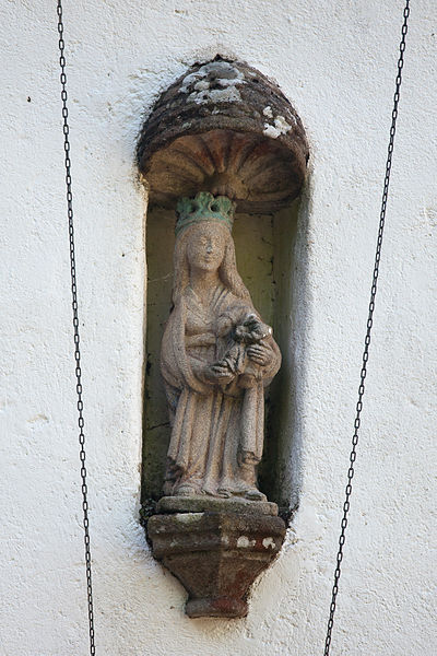 File:2011-05-21. Santiago de Compostela-Nosa Señora da Fonte-2.jpg