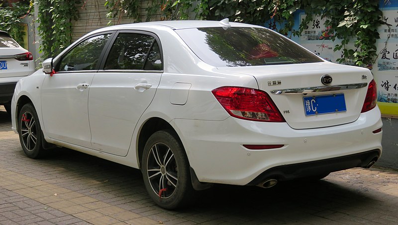 File:2018 BYD Surui facelift, rear 8.6.18.jpg