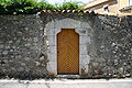 Porticina / Smaller door.