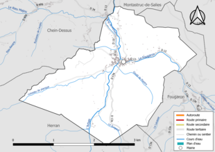 Carte en couleur présentant le réseau hydrographique de la commune