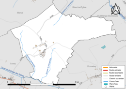 Carte en couleur présentant le réseau hydrographique de la commune