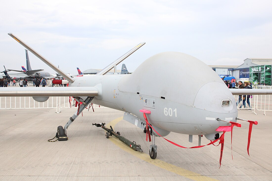 Medium-altitude long-endurance UAV