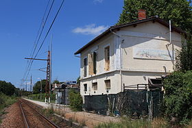 L’ancien bâtiment voyageurs vu en direction du Verdon.