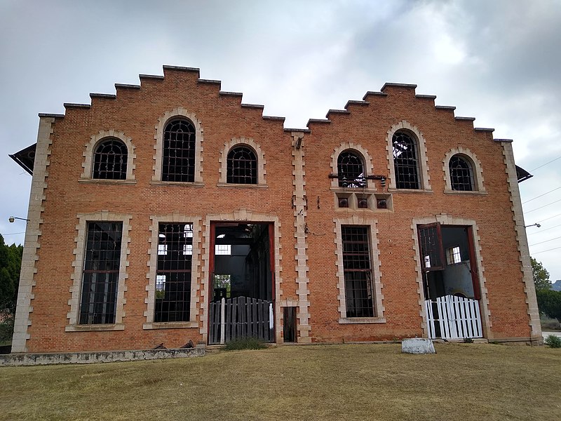 File:Antigua subestación de ferrocarril en Maltrata, Veracruz 04.jpg