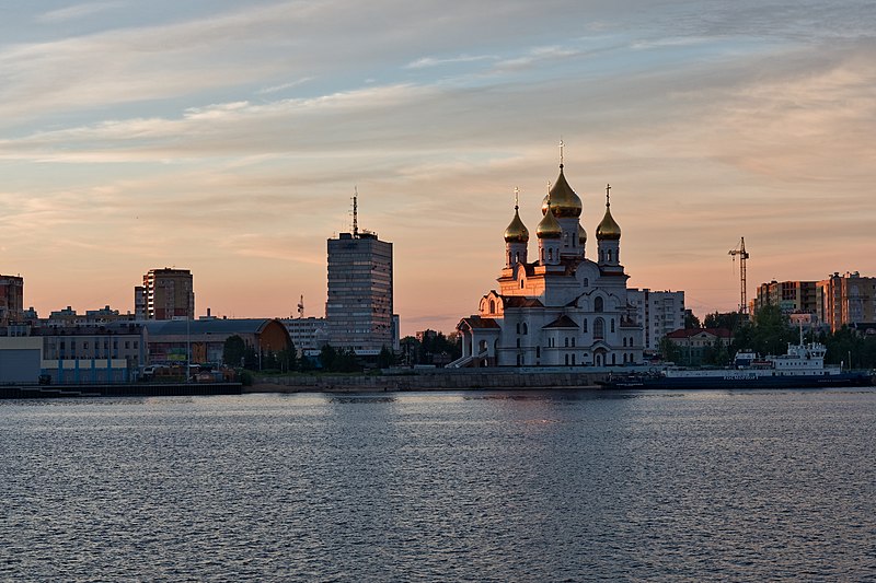 File:Arkhangelsk. Northern Dvina River. Saint Michael Archangel Cathedral P7151386 2200.jpg