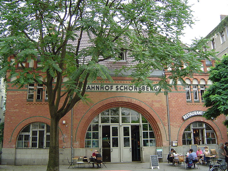 File:Bahnhof Schöneberg.JPG