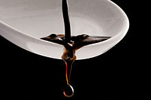 Balsamic vinegar Balsamic vinegar (drops).jpg