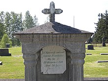 Many early residents of Black Diamond came from Italy; this is one of many grave markers in the Black Diamond Cemetery with an Italian-language inscription. The cemetery is listed on the National Register of Historic Places. Black Diamond Cemetery tomb 01.jpg