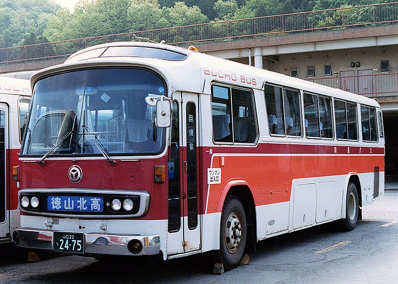 File:Bocho kotsu HINO RV731P FHI 13S.jpg