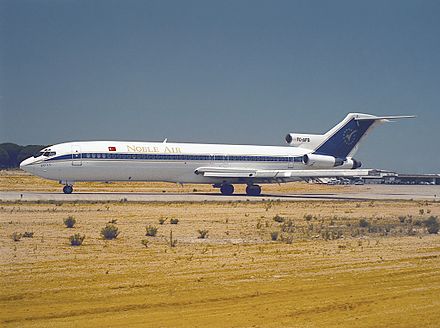 Noble Airlines Boeing 727 at Portugal (1989) Boeing 727-228, Noble Air AN0469008.jpg