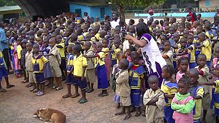 Bofanet.Guinea. Maison des enfants