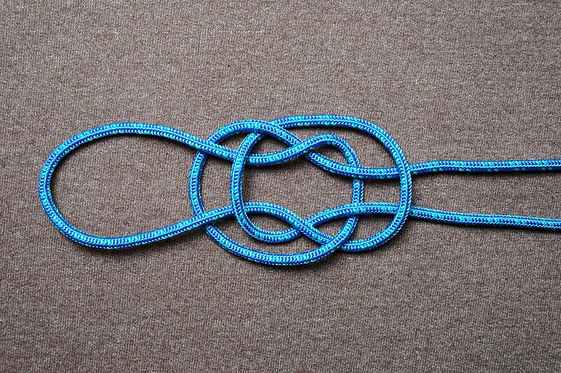 File:Bottle Sling ABOK 1142 Tying Complete.jpg