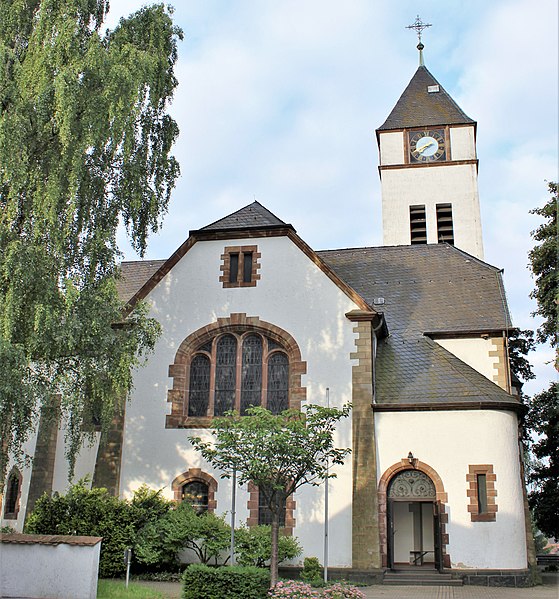 File:Bous Evangelische Kirche 01.JPG