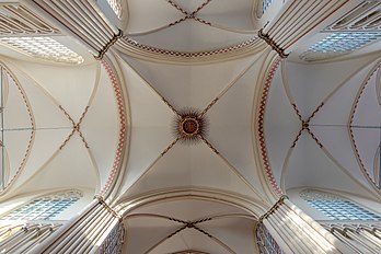 Teto sobre o altar da Catedral de São Salvador em Bruges, Bélgica. (definição 6 512 × 4 341)