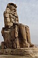 Le colosse de Memnon nord, vue de côté